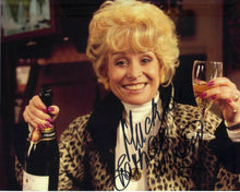  Barbara Windsor SIGNED 10X8 PHOTO EASTENDERS Genuine AFTAL COA (5651)