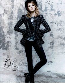  Emma Stone Signed 10X8 Photo La La Land Genuine Signature AFTAL COA (5119)