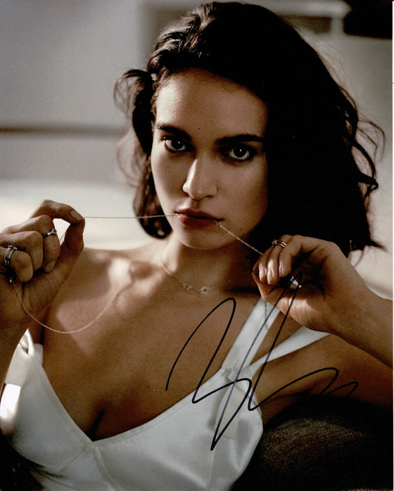 Lily James Signed 10X8 Photo Genuine Signature AFTAL COA (7555)