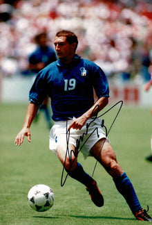  Daniele Massaro SIGNED 12X8 PHOTO A.C. Milan & Italy AFTAL COA (9019)
