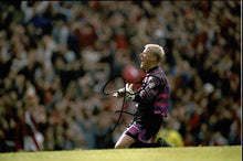  Peter Schmeichel Signed 12X8 Photo Manchester United FC GENUINE AFTAL COA (1486)