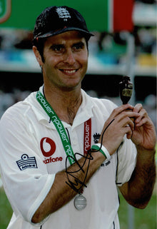  Michael Vaughan Signed 12x8 England Cricket Photo – 2005 Ashes – AFTAL COA (2604