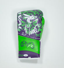  Oleksandr Usyk Signed Boxing Glove Genuine Autograph TPA AK28193 JSA COA
