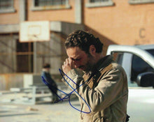  Andrew Lincoln Signed 10X8 Photo Walking Dead GENUINE SIGNATURE AFTAL COA (5603)
