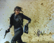  Felicity Jones Signed 10X8 Photo Rogue One: A STAR WARS Story AFTAL COA (5422)