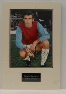 Trevor Brooking Genuine Signed 16X12 MOUNTED Photo West Ham United ENGLAND