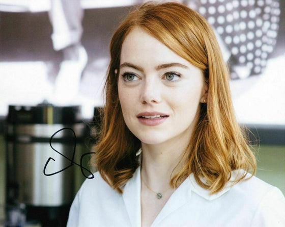 Emma Stone Signed 10X8 Photo SEXY IMAGE AFTAL COA (7456)
