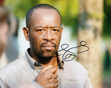  Lennie James Signed 10X8 Photo Walking Dead AFTAL COA (7482)