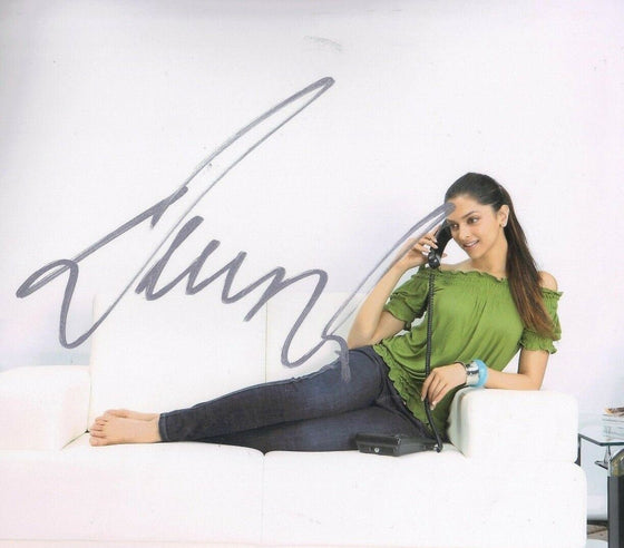 Deepika Padukone SIGNED 10X8 Photo Bollywood Superstar AFTAL COA (5427)