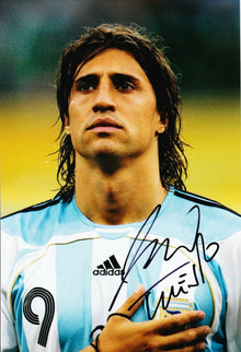  Hernan Crespo Signed 12X8 Photo Argentina AFTAL COA (1948)