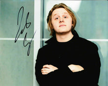  Lewis Capaldi Signed 10X8 PHOTO Genuine SIGNATURE AFTAL COA (B)