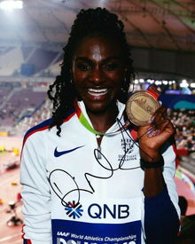  Dina Asher-Smith SIGNED 10X8 PHOTO World Championships DOHA AFTAL COA (G)