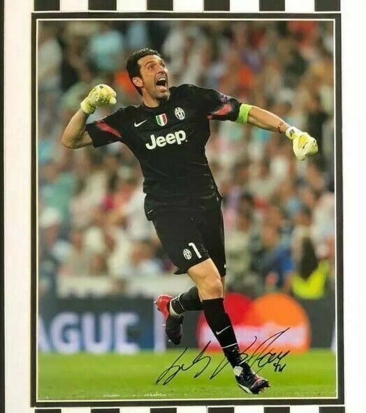 Gianluigi Buffon SIGNED & FRAMED 11X14 Photo JUVENTUS & ITALY AFTAL COA (A)