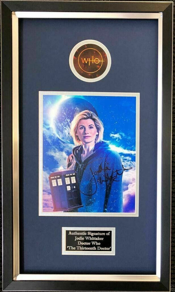 Jodie Whittaker SIGNED & FRAMED 10X8 Photo Dr Who Signed AFTAL COA (B)