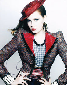  Amy Adams SIGNED 10X8 Photo SEXY Genuine Signature AFTAL COA (B)