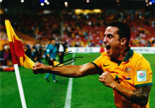  Tim CAHILL SIGNED 12X8 PHOTO AUSTRALIA GENUINE SIGNATURE AFTAL COA (1942)