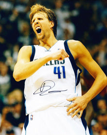  Dirk Nowitzki SIGNED 10X8 PHOTO Dallas Mavericks AFTAL COA (F)