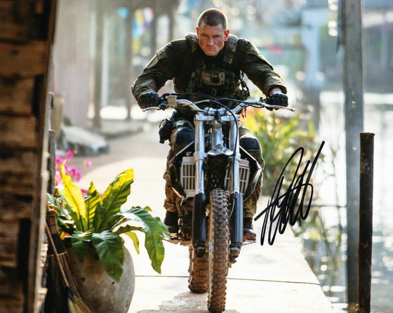 Philip Winchester Signed 10X8 Photo Strike Back AFTAL COA (7539)