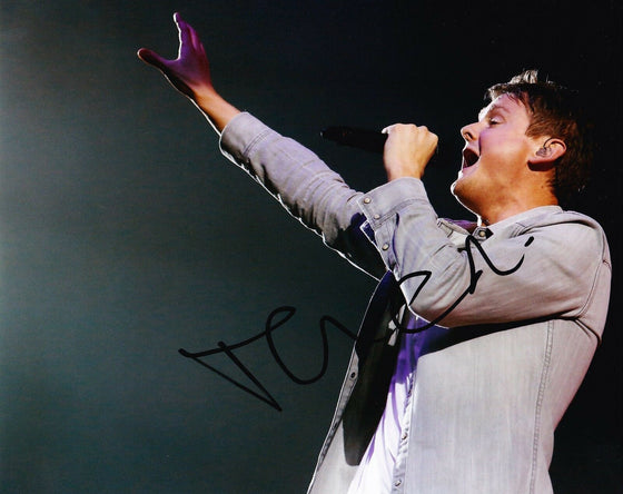 Tom Chaplin SIGNED 10X8 Photo KEANE Genuine Signature AFTAL COA (A6)