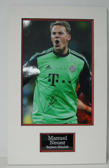  Manuel Neuer Signed 18X12 Photo Mount Display BAYERN MUNICH & GERMANY AFTAL COA