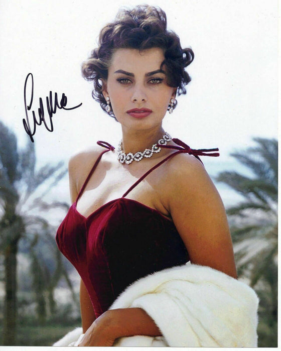 Sophia Loren SIGNED 10X8 Photo SEXY IMAGE AFTAL COA (7253)