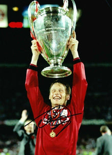 Teddy Sheringham Signed 12X8 Photo Manchester United F.C. AFTAL COA (9001)
