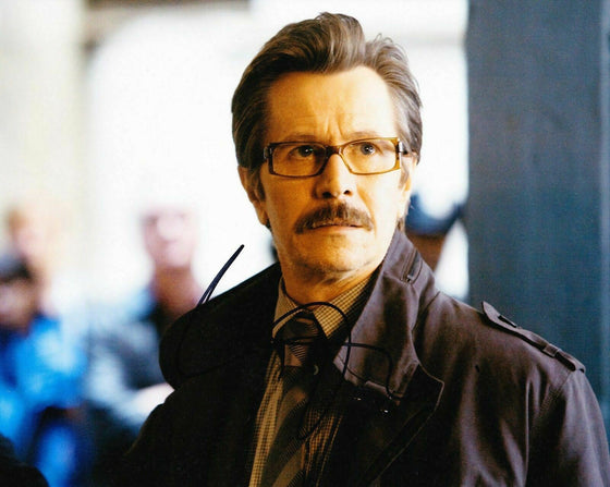 Gary Oldman SIGNED 10X8 Photo THE DARK KNIGHT AFTAL COA (5405)
