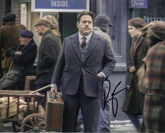 Dan Fogler Signed 10X8 Photo Fantastic Beasts AFTAL COA (5163)