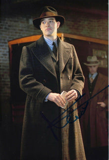  CHARLIE COX SIGNED 10X8 Photo Genuine Autograph AFTAL COA (7223)