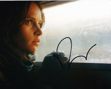  Felicity Jones Signed 10X8 Photo Rogue One: A STAR WARS Story AFTAL COA (7425)