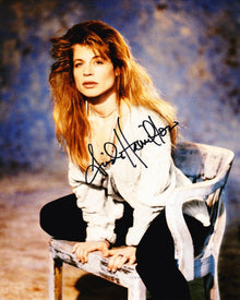  Linda Hamilton Signed 10X8 Photo Terminator DARK FATE SEXY IMAGE AFTAL COA (G)