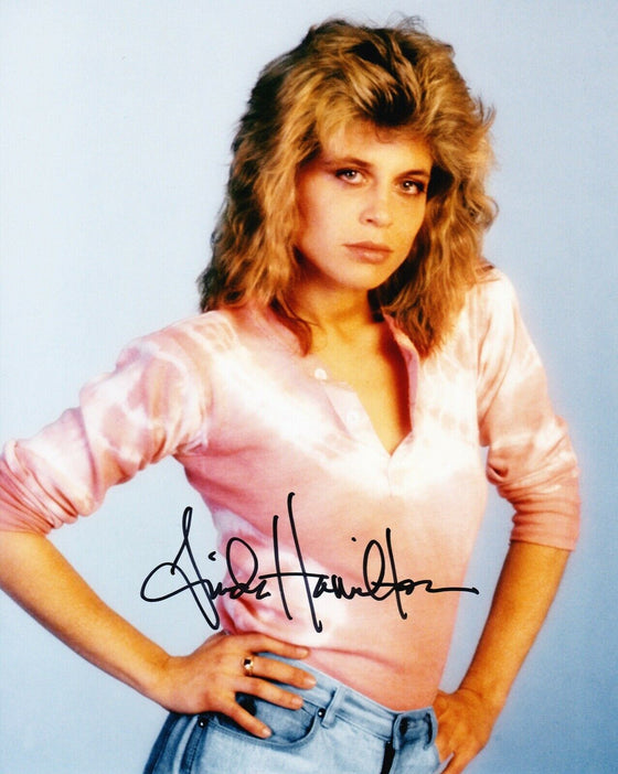 Linda Hamilton Signed 10X8 Photo The Terminator SEXY IMAGE AFTAL COA (N)