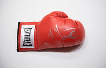  Oleksandr Usyk Signed Boxing Glove AFTAL COA (D)