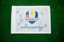  RYDER CUP 2018 Signed by 9 USA PIN FLAG Genuine Signatures AFTAL COA