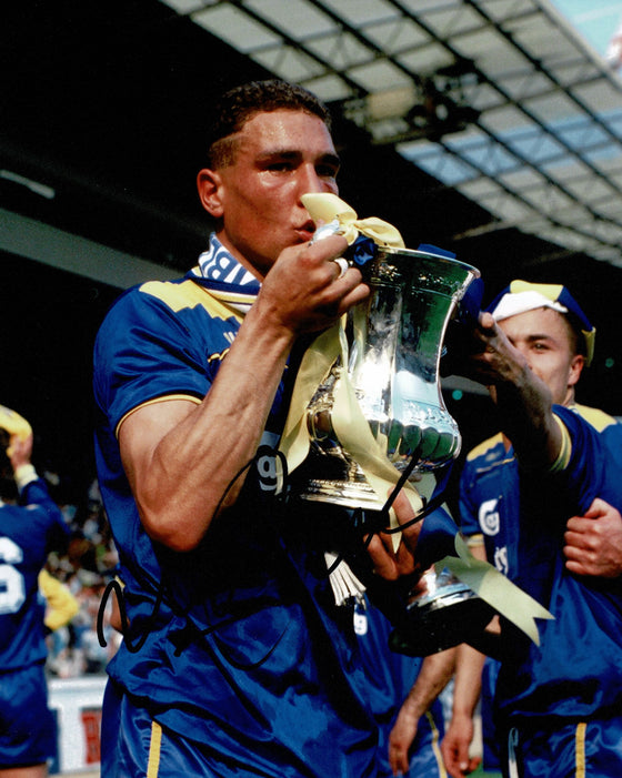 Vinnie Jones Signed 10X8 Photo Wimbledon Genuine Signature AFTAL COA (1249)
