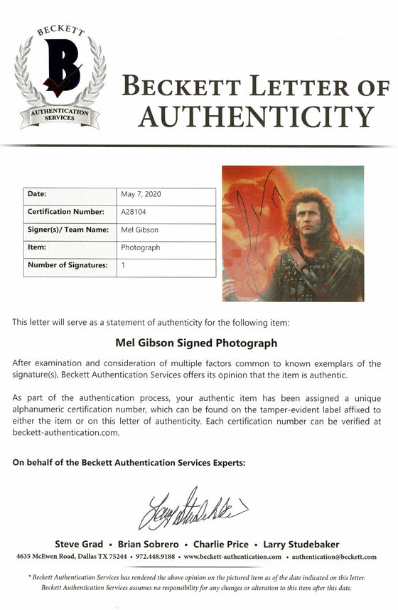 Mel Gibson Signed 18X12 Photo BRAVEHEART Genuine Signature  BECKETT BAS LOA