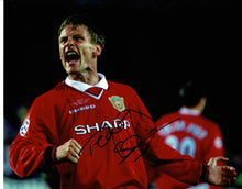  Teddy Sheringham Signed 10X8 Photo Manchester United F.C. AFTAL COA (1189)