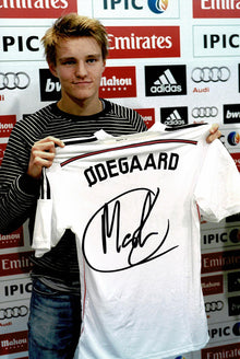  Martin Odegaard Signed 12X8 Real Madrid Photo AUTOGRAPH AFTAL COA (9023)