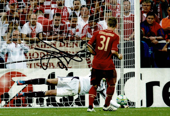 Petr Cech Signed 12X8 Munich 2012 Chelsea ICONIC Photo AFTAL COA (9048)