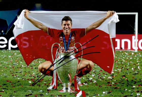 Robert Lewandowski SIGNED 12X8 PHOTO BAYERN MUNICH UCL Final AFTAL COA (9107)