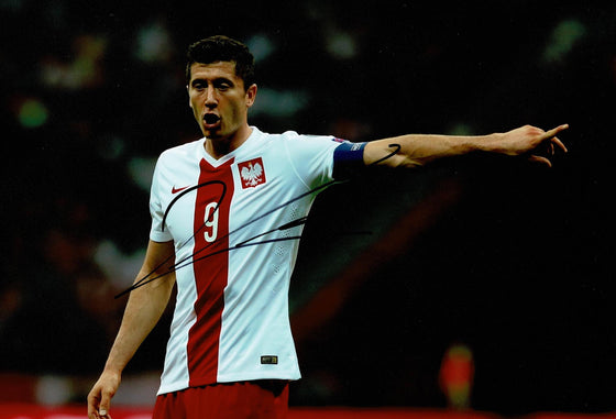 Robert Lewandowski SIGNED 12X8 PHOTO BAYERN MUNICH & POLAND AFTAL COA (9025)