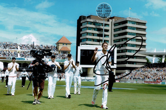 Stuart Broad Signed 12X8 Photo Genuine Signature AFTAL COA (2558)
