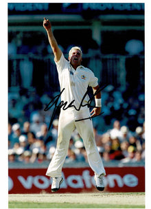  Shane Warne Signed 10X8 Photo Australia Cricket Legend AFTAL COA (2553)