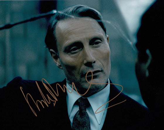Mads Mikkelsen SIGNED 10X8 Photo The Secrets of Dumbledore Photo AFTAL COA (7214