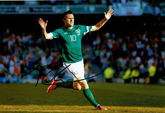 Robbie Keane Signed 12X8 Photo Ireland EIRE Genuine Signature AFTAL COA (1761)
