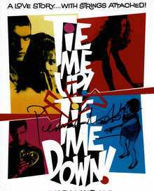  Pedro Almodóvar SIGNED 10X8 Photo Tie Me Up! Tie Me Down! AFTAL COA (5368)