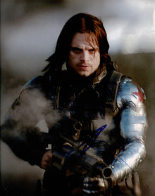  Sebastian Stan SIGNED 10X8 Foto Captain America Winter Soldier AFTAL COA (5309)
