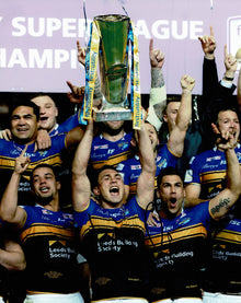  Kevin Sinfield SIGNED 10X8 Photo Leeds Rhinos Genuine Autograph AFTAL COA (2315)