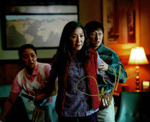  Michelle Yeoh SIGNED 10X8 PHOTO Everything Everywhere All at Once AFTAL COA 5198