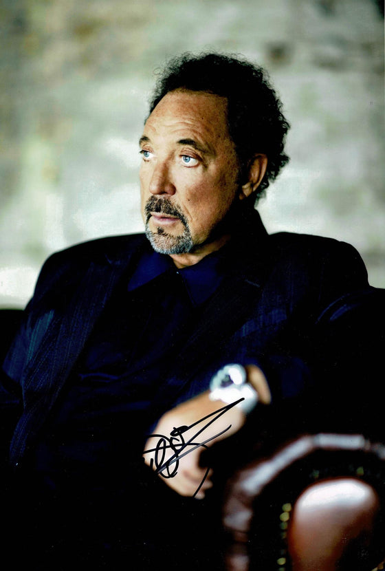 Tom Jones SIGNED 12X8 Photo Genuine Signature AFTAL COA (A)